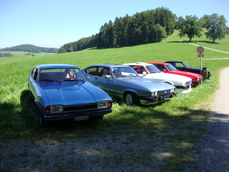 Im Vordergrund ein Ford Capri II
In the foreground a Ford Capri II
Au premier plan, une Ford Capri II Im Vordergrund ein Ford Capri II
In the foreground a Ford Capri II
Au premier plan, une Ford Capri II